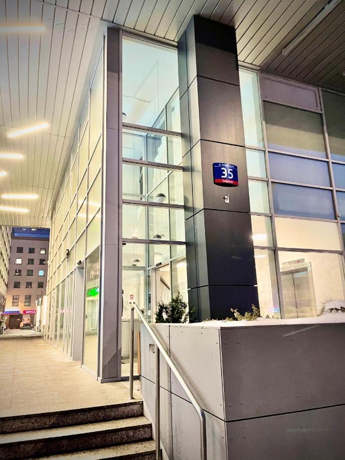 Super Apartament BLUE Ścisłe Centrum Dwie Linie Metra Netflix WiFi 300 Mbs Panorama Miasta Varşovia Exterior foto